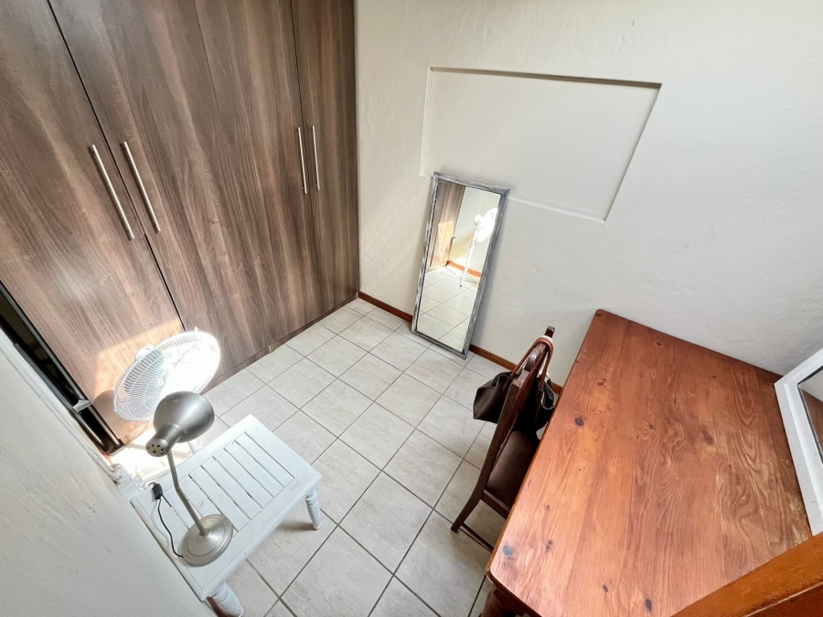 To Let 1 Bedroom Property for Rent in Dorchester Heights Eastern Cape